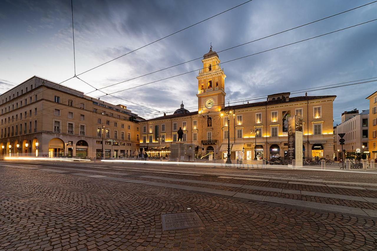 Hotel Button Parma Exterior photo